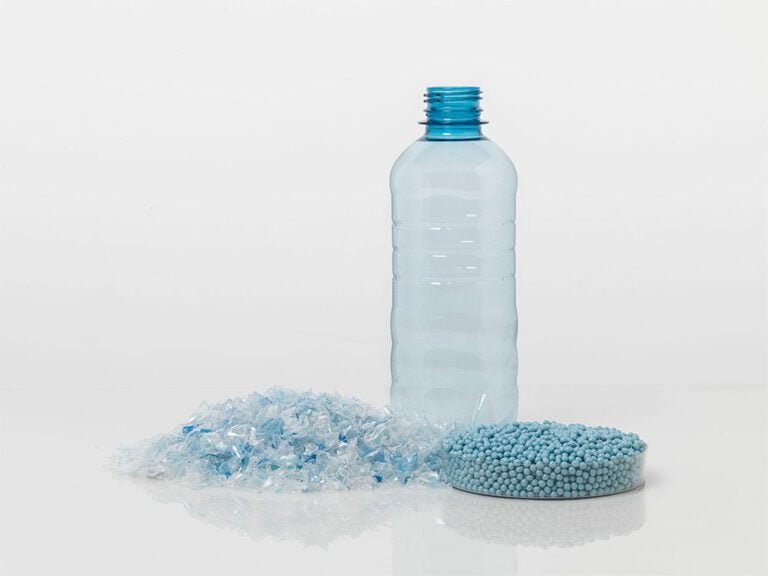 Starlinger, TÜRKİYE’ye ilk şişeden şişeye geri dönüşüm sistemini teslim ediyor